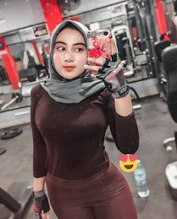 Hijabers Ketat Padat
