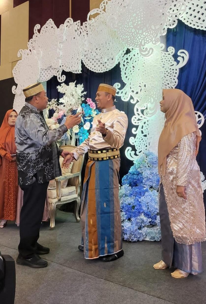 Bukti Kedewasaan Politik, Daeng Manye Hadiri Resepsi Putri Sulung Syamsari Kitta